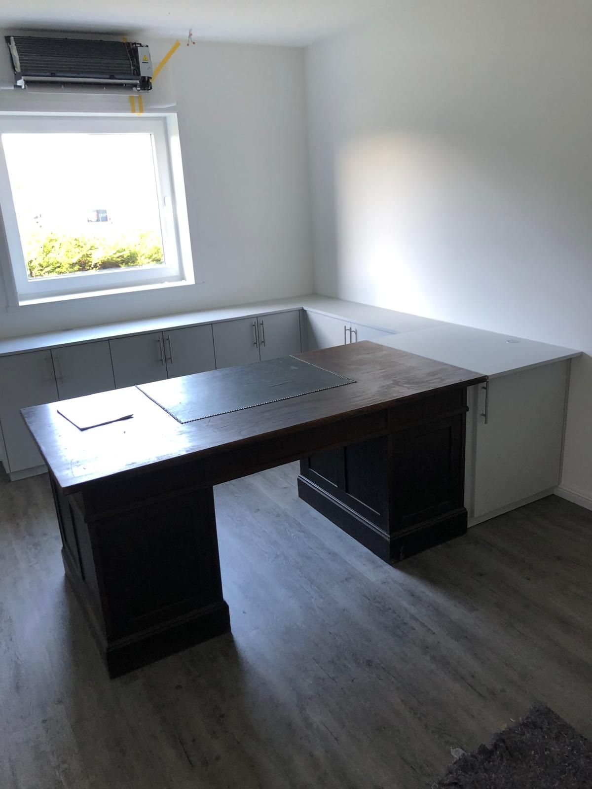 Klassische & praktische Möbel